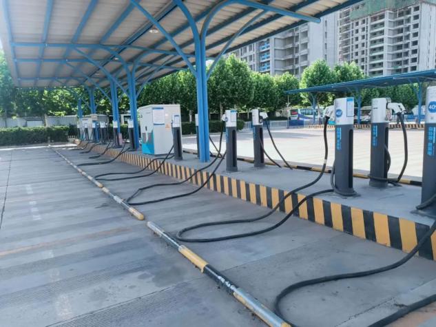 即日起，聊城汽車總站充電樁對外開放啦!