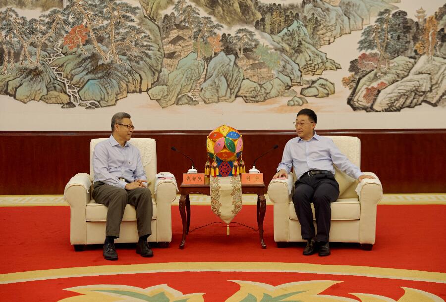 國(guó)家電投黨組書記錢智民拜會(huì)廣西壯族自治區(qū)黨委書記劉寧