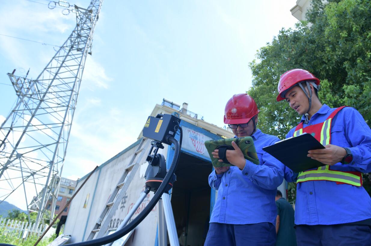 余姚市宏宇輸變電工程公司“無(wú)腳本”演練 筑牢防汛防臺(tái)“安全墻”