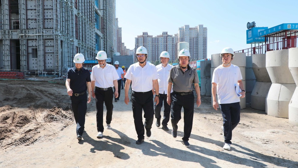 郝智強(qiáng)一行深入A級(jí)大數(shù)據(jù)中心、國(guó)家重點(diǎn)實(shí)驗(yàn)室施工現(xiàn)場(chǎng)開(kāi)展安全檢查