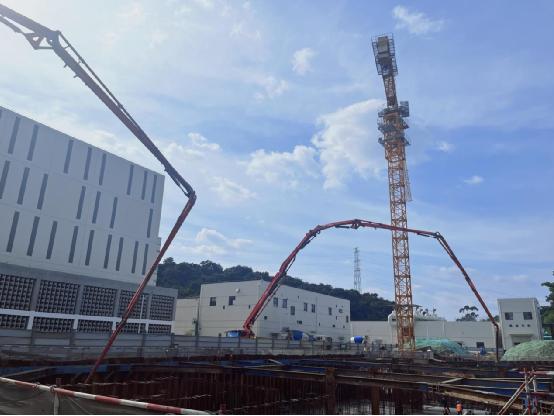 恒運(yùn)9F燃機(jī)綜合辦公樓基礎(chǔ)筏板及承臺(tái)、坡道底板澆筑完成