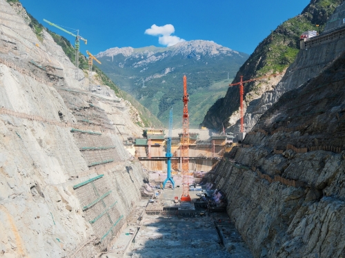 數(shù)智賦能，世界高壩正拔地而起