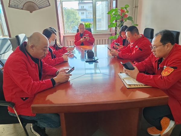 烏海市千里山供電公司：學習新細則，提升班組管理