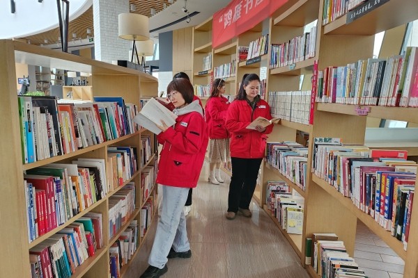 烏海供電公司聯(lián)合黨支部：開展“中華民族一家親，同心共筑中國夢(mèng)”全民閱讀活動(dòng)