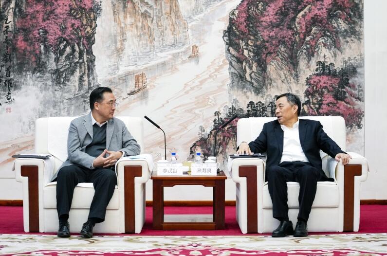 中國能建黨委書記、董事長宋海良與華夏銀行黨委書記、董事長李民吉會談