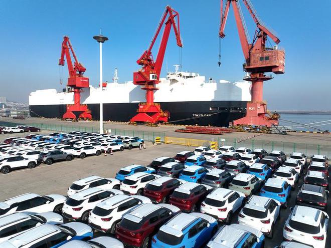 中國(guó)不僅電動(dòng)汽車(chē)在世界火了，就連汽車(chē)運(yùn)輸船也跟著圈粉