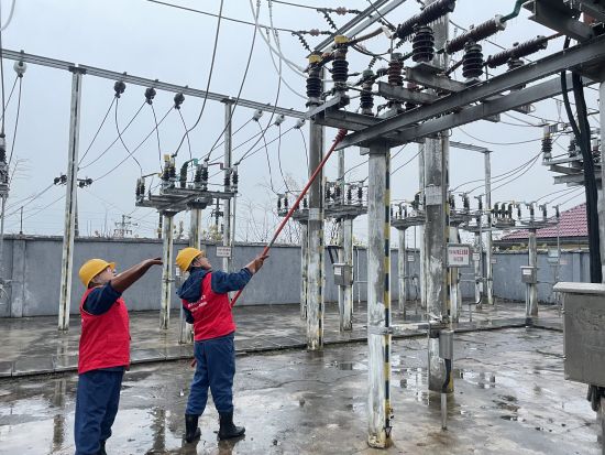 國網共青城市供電公司：戰(zhàn)寒潮護航電網 保供電溫暖萬家