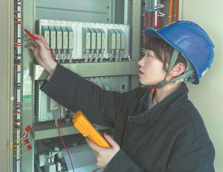 卓穎：干一行專一行，讓運(yùn)維“跑”在故障前