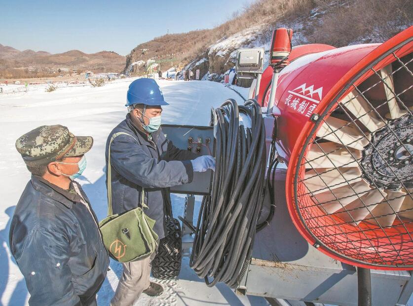 秦皇島海港區(qū)“心窗”共產(chǎn)黨員服務(wù)隊：辦電流程做“減法” 用電服務(wù)做“加法”