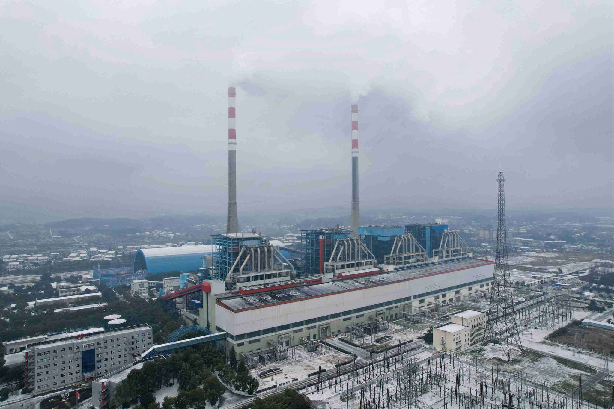 戰(zhàn)寒潮 保供電！這里的風(fēng)雪中涌現(xiàn)出奮進(jìn)的石電藍(lán)