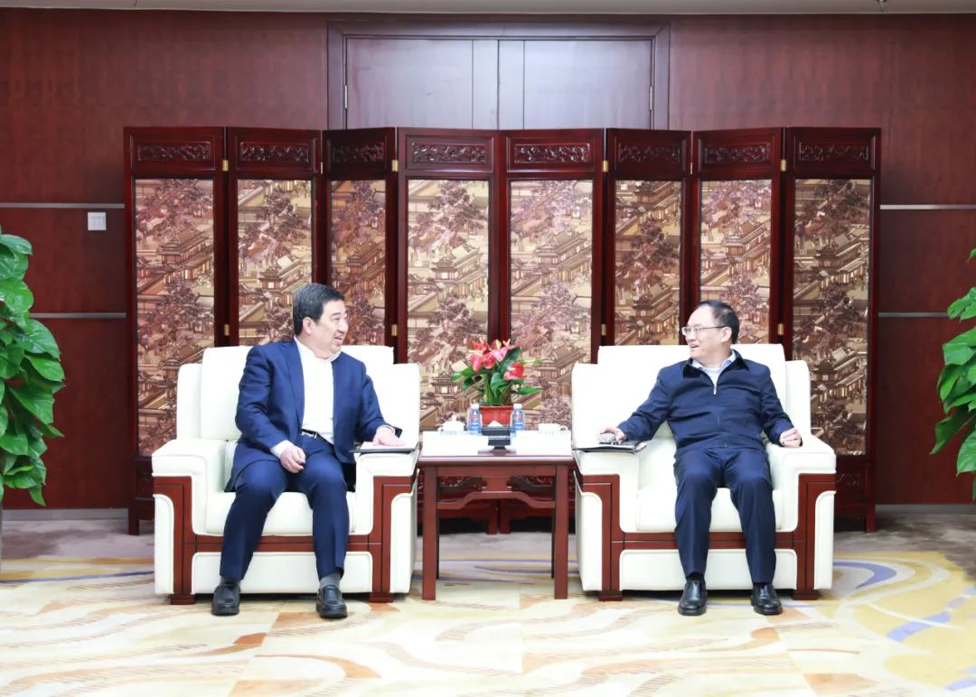 中國電氣裝備白忠泉董事長、周群總經(jīng)理拜訪中鋁集團董事長段向東、總經(jīng)理王石磊