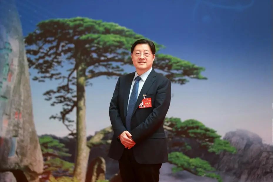 【兩會(huì)好聲音】全國(guó)人大代表、國(guó)網(wǎng)安徽電力董事長(zhǎng)楊勇：為推動(dòng)可再生能源高質(zhì)量發(fā)展提供法治保障