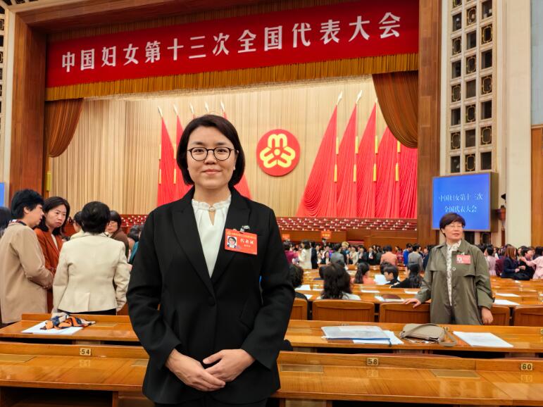 中國能建北京設備公司黨委書記、董事長，中國能建首批一級技術(shù)專家張月華獲全國三八紅旗手榮譽稱號