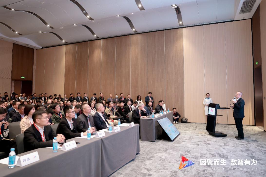 華為“數(shù)智電網(wǎng)，共創(chuàng)新型電力系統(tǒng)新價值”論壇在深圳舉辦