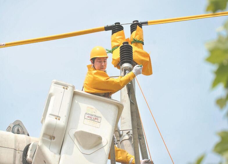 【國網(wǎng)楷?！繌堃悖簬щ娮鳂I(yè)先鋒 技術(shù)創(chuàng)新尖兵