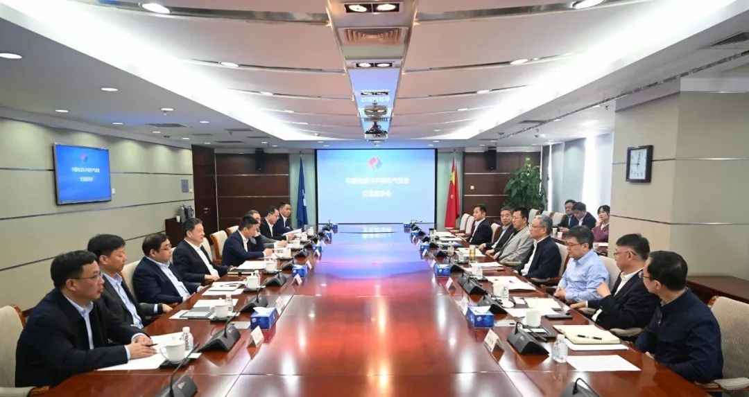 中國電氣裝備黨委副書記、總經(jīng)理周群拜訪中國電建黨委副書記、總經(jīng)理王斌