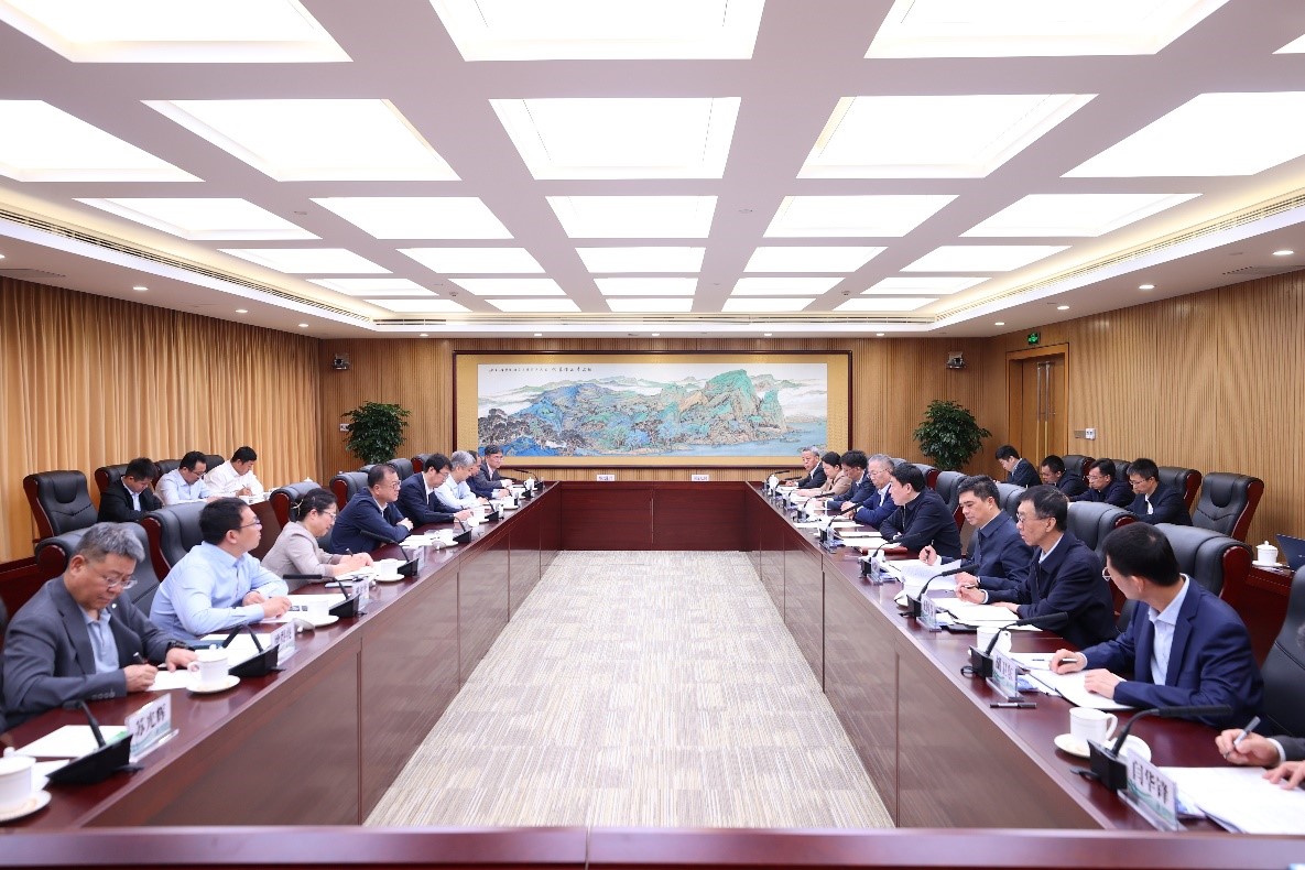 西安交通大學(xué)黨委書(shū)記盧建軍、校長(zhǎng)張立群赴國(guó)家電網(wǎng)座談交流