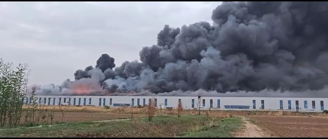 山西晶科能源發(fā)生大火，該項(xiàng)目總投資約560億，一期工程3月份剛投產(chǎn)