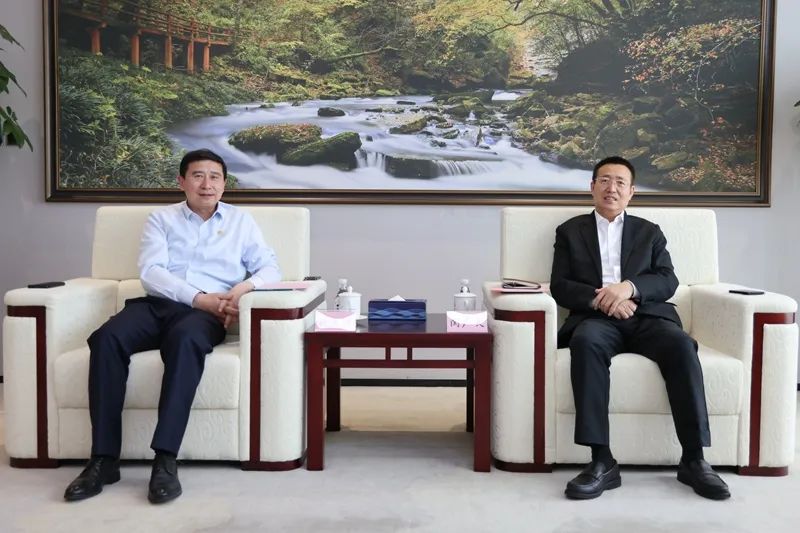 陜煤集團黨委書記、董事長張文琪會見中鐵十八局集團黨委書記、董事長閆廣天一行