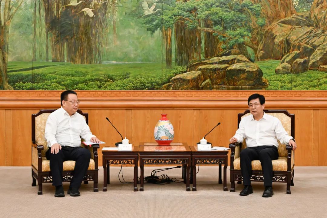 中核集團(tuán)總經(jīng)理、黨組副書記申彥鋒拜會(huì)福建省委副書記、省長趙龍