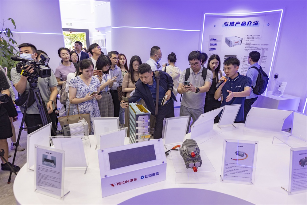 全力推動新型儲能產(chǎn)業(yè)發(fā)展，加快培育新質(zhì)生產(chǎn)力