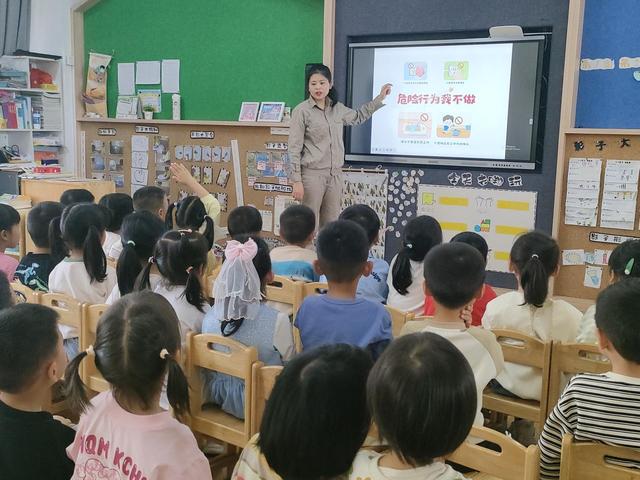 國網(wǎng)光澤縣供電公司電“亮”校園，安全“童”行