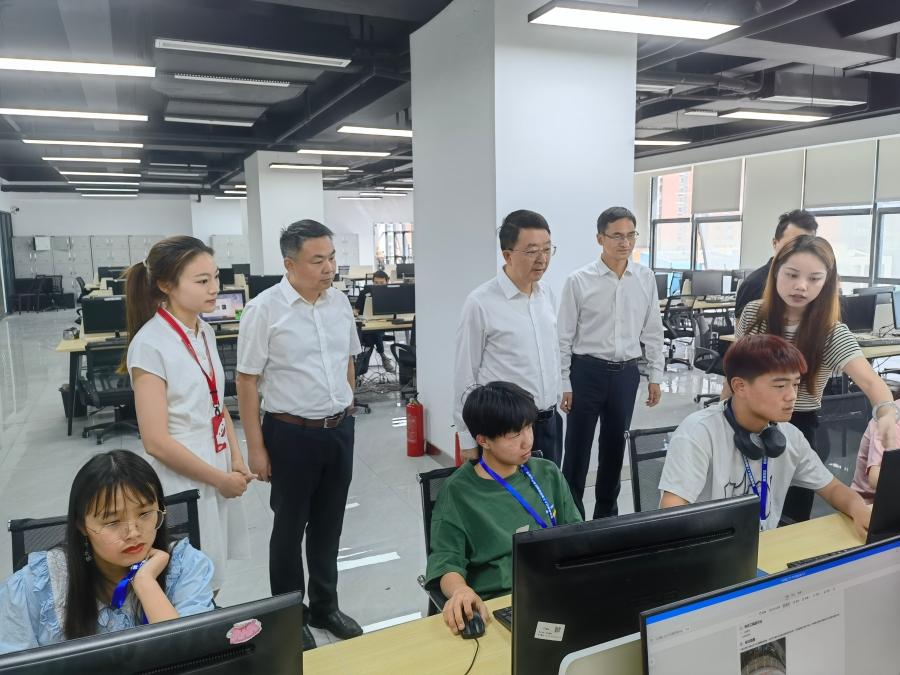 王昕偉赴重慶市奉節(jié)縣、巫山縣調(diào)研定點(diǎn)幫扶工作