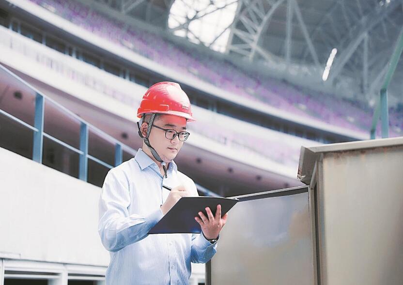 重大活動現(xiàn)場保電“排頭兵”——記全國五一勞動獎章獲得者來涵彬