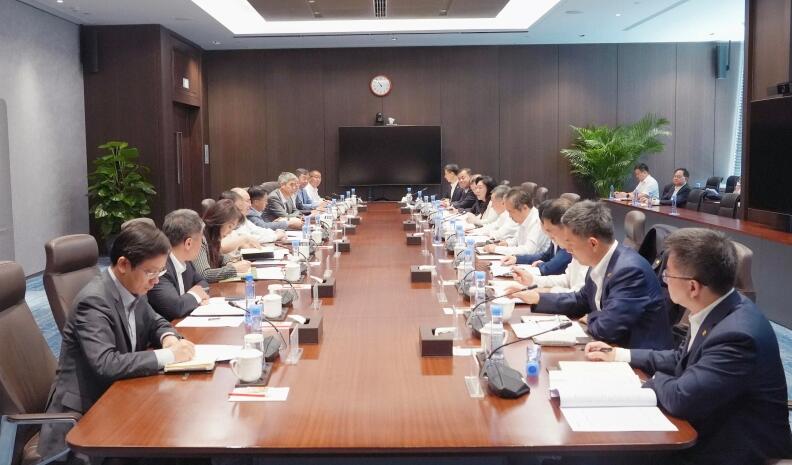 中國能建黨委書記、董事長宋海良與中信集團(tuán)黨委書記、董事長奚國華會(huì)談