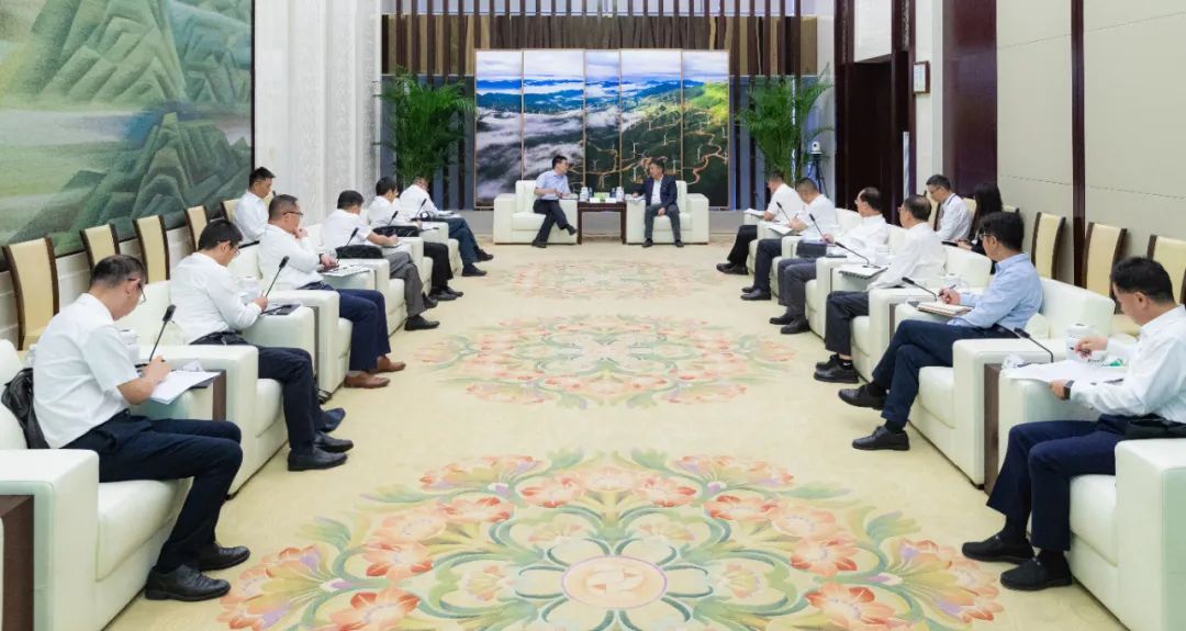 國家電投黨組書記、董事長劉明勝會見上海電氣黨委書記、董事長吳磊