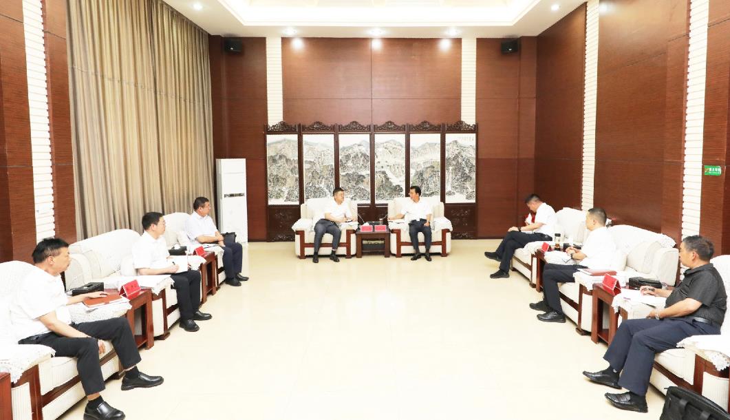 貴州發(fā)耳發(fā)電公司系統(tǒng)傳達學(xué)習(xí)李奕與六盤水市委書記張定超、市長李巍座談會精神