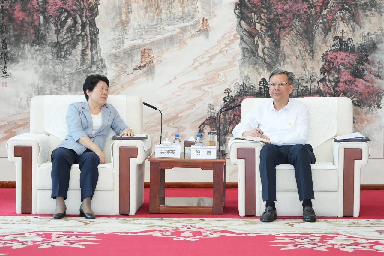 中國(guó)能建黨委副書記、總經(jīng)理倪真與湖南省委常委、長(zhǎng)沙市委書記吳桂英會(huì)談