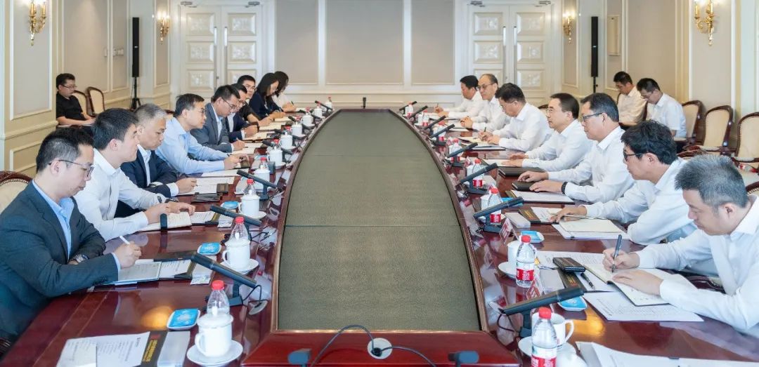 中國(guó)大唐集團(tuán)有限公司黨組書(shū)記、董事長(zhǎng)與遠(yuǎn)景科技集團(tuán)董事長(zhǎng)張雷會(huì)談