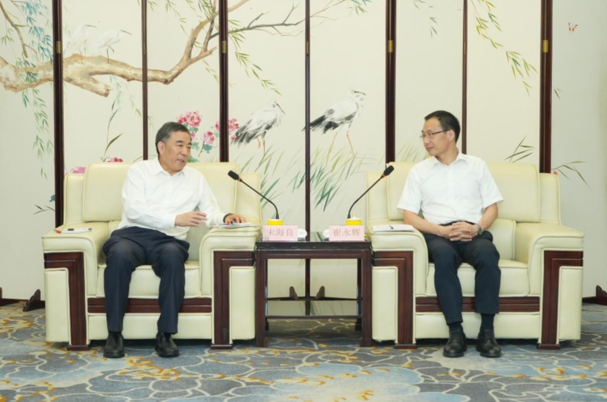 中國能建黨委書記、董事長宋海良與福建省委常委、廈門市委書記崔永輝會談