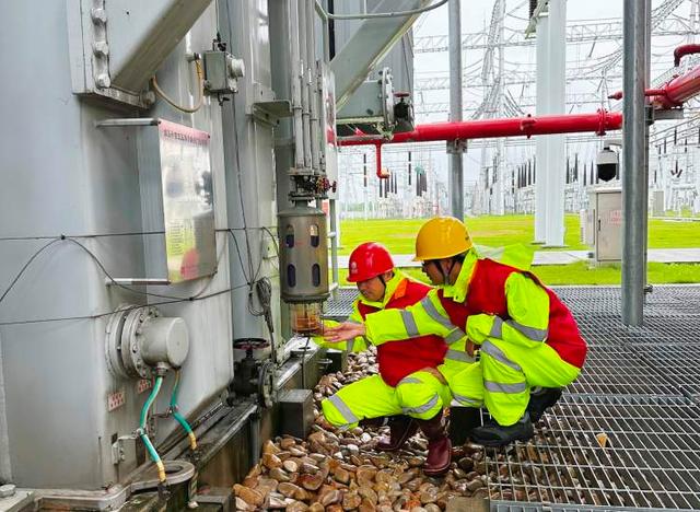 臺(tái)風(fēng)“普拉?！边^(guò)境，上海城市主電網(wǎng)運(yùn)行平穩(wěn)