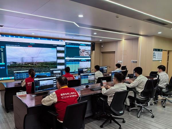 國網上海超高壓公司全力迎戰(zhàn)臺風“普拉桑” 全力確保城市主電網安全穩(wěn)定運行