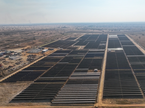 津巴布韋最大跟蹤式光伏電站正式投產(chǎn)運行