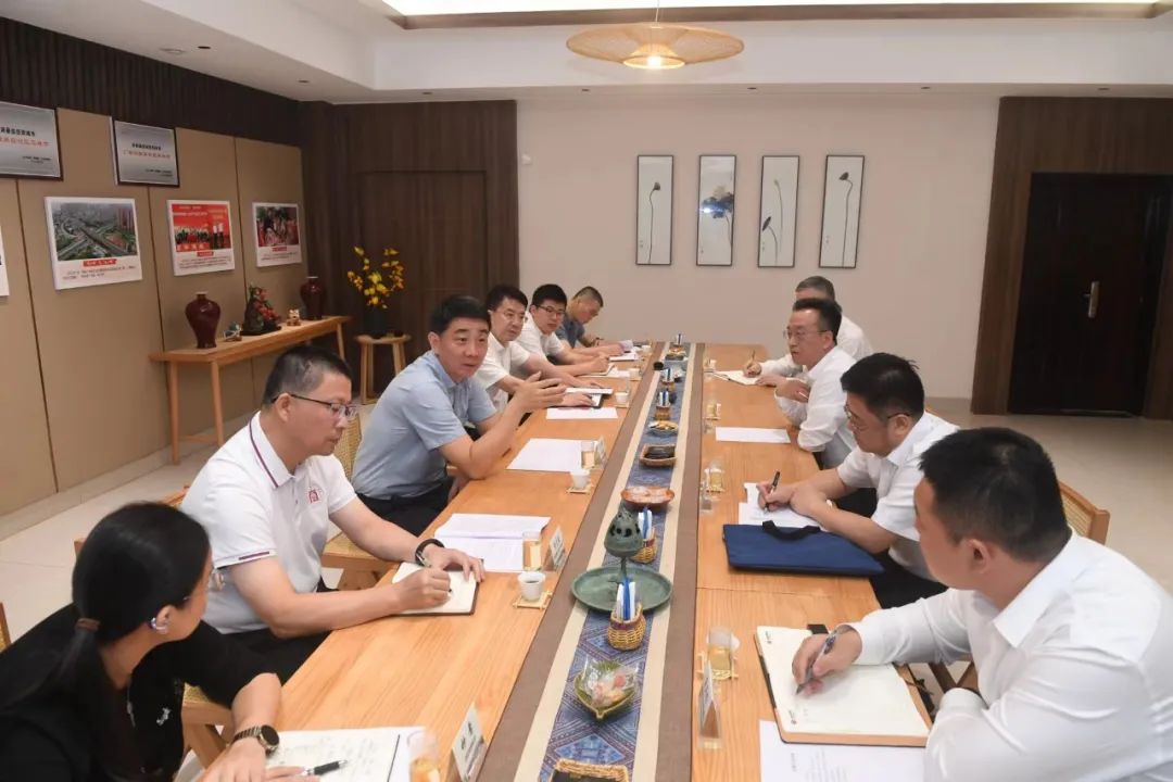 國(guó)家能源集團(tuán)廣西公司黨委書(shū)記、董事長(zhǎng)李富軍拜會(huì)玉林市主要領(lǐng)導(dǎo)
