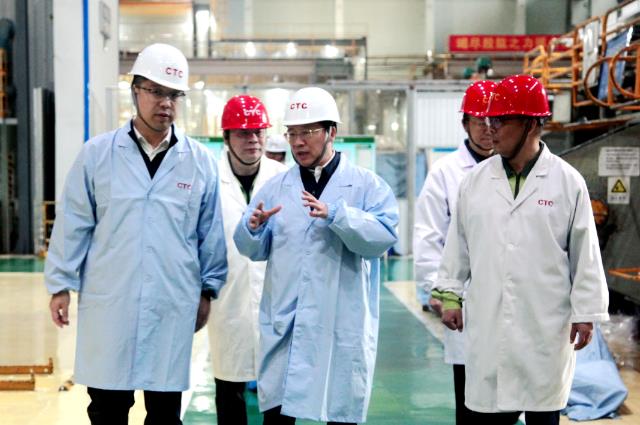 中國電氣裝備黨委書記、董事長李洪鳳赴浙江盛達(dá)、恒馳電氣、西電常變、常州東智調(diào)研