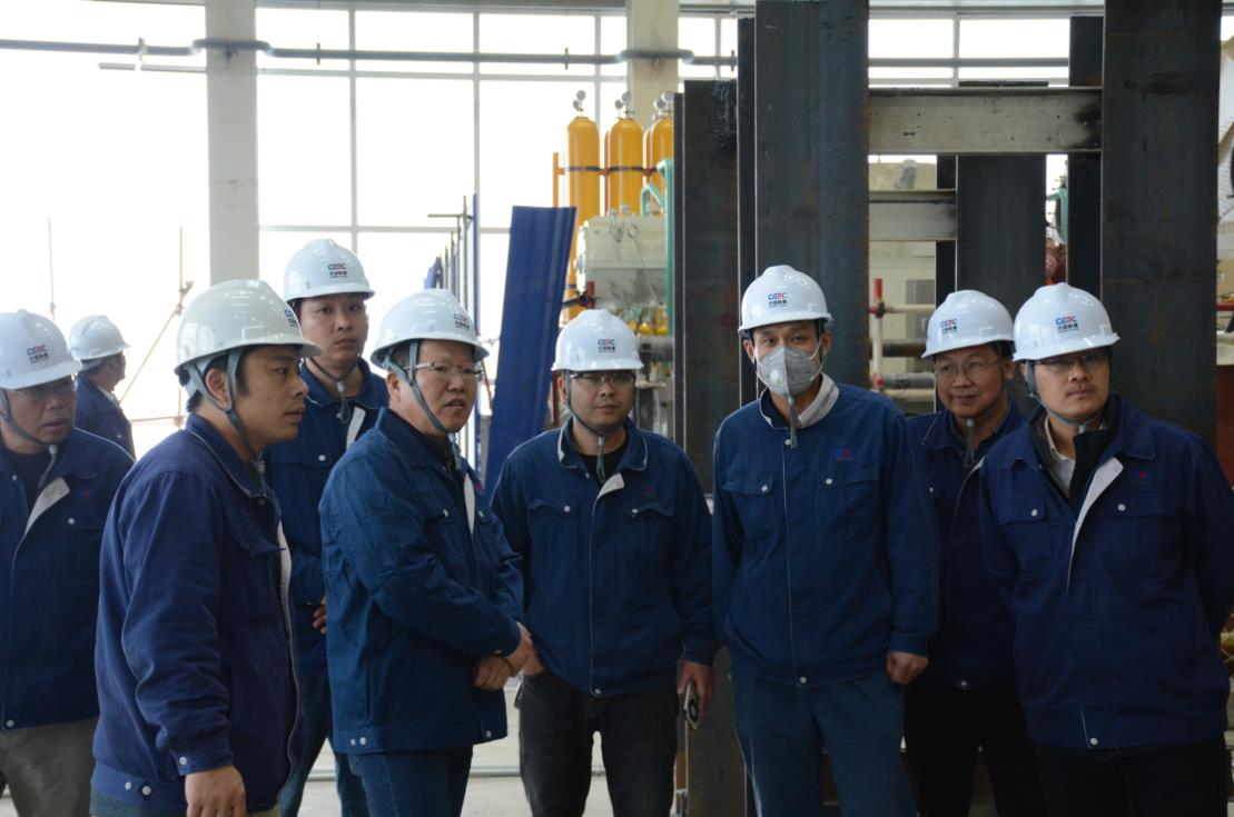 中國(guó)能建建筑集團(tuán)黨委副書記、總經(jīng)理羅耕能到正寧百萬(wàn)項(xiàng)目調(diào)研指導(dǎo)