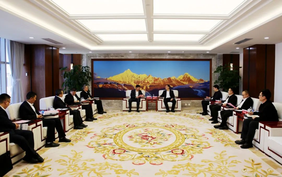 王繼才與中國能建西南區(qū)域總部黨委書記、總經(jīng)理鄒小川會談