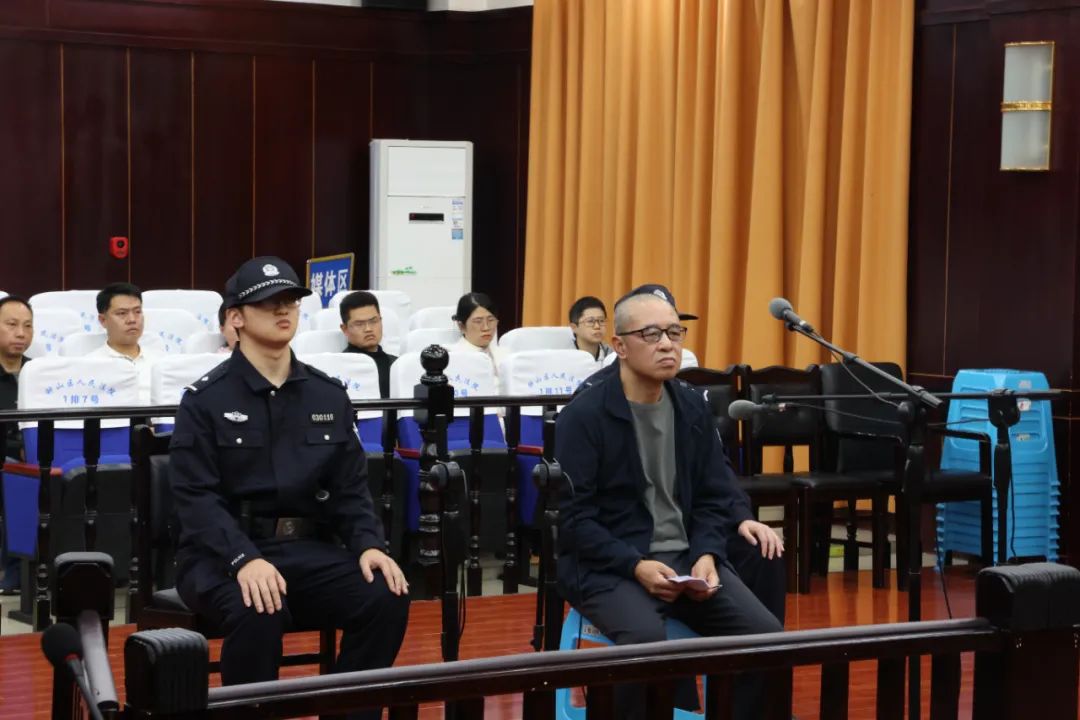 貴州電網(wǎng)原專職董事徐銘受賄、行賄案一審宣判