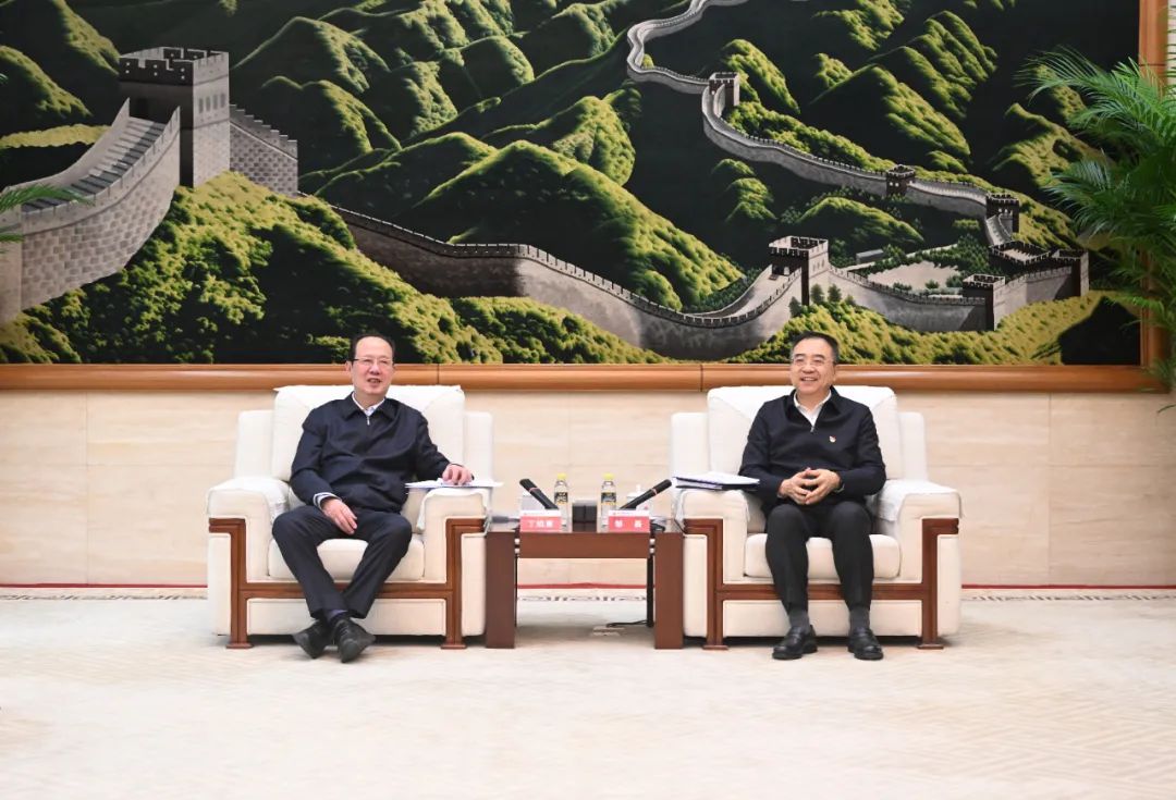 中國電建黨委書記、董事長丁焰章與中國大唐黨組書記、董事長鄒磊會談
