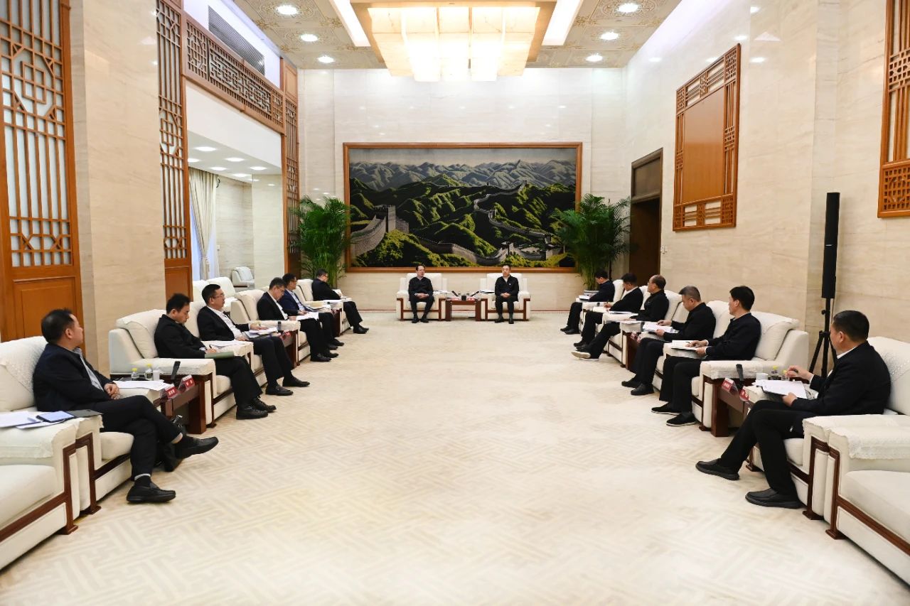 大唐集團(tuán)黨組書記、董事長鄒磊與中國電建黨委書記、董事長丁焰章會談