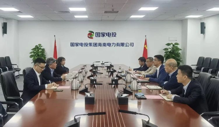 劉波濤會見國電投財務公司黨委書記、董事長李云峰