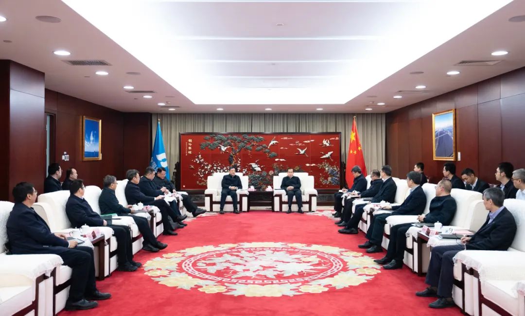 華電集團黨組書記、董事長江毅會見東方電氣黨組書記、董事長俞培根