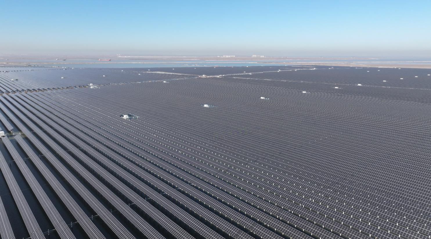 全國首個立體確權(quán)光伏用海項目并網(wǎng)發(fā)電
