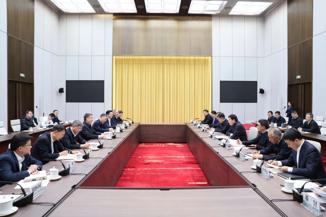 溫樞剛張文峰與國家電網(wǎng)董事長張智剛、總經(jīng)理龐驍剛會談