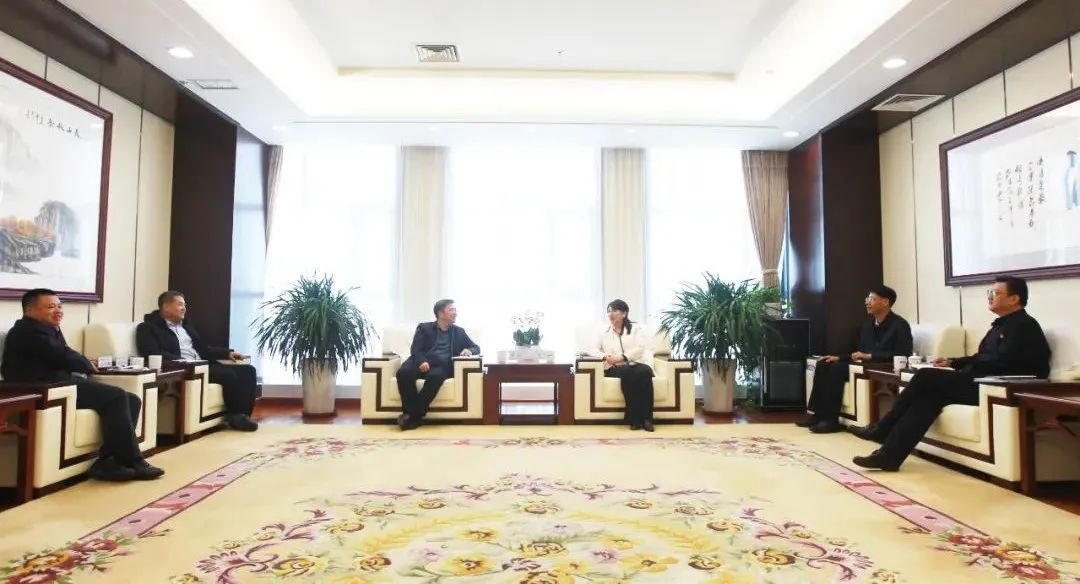 國(guó)家電投新疆公司與中國(guó)水電四局、中交集團(tuán)、運(yùn)達(dá)股份座談