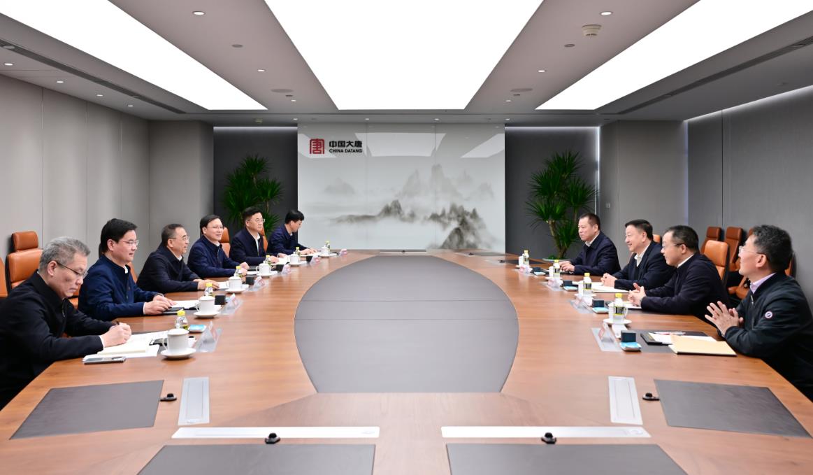 中國大唐董事長鄒磊、總經(jīng)理張傳江與中廣核董事長楊長利、總經(jīng)理高立剛會談